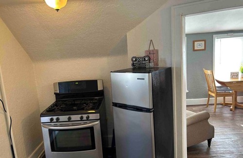 Pine City Appartement | Quirky but Clean - Upper Duplex in quaint downtown Pine City.