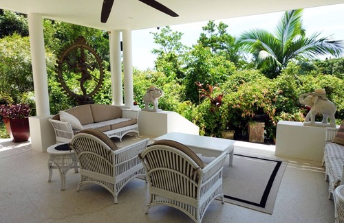 Ewingsdale Appartement | The Raffles in Byron! Beautiful, Colonial style luxury! Absolutely Huge!