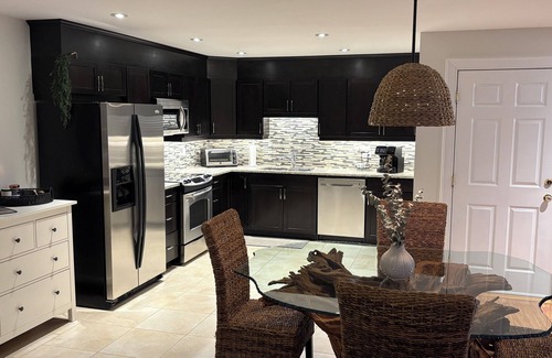 Elora Appartement | The Rainforest Suite: cozy & spacious Suite right in Downtown Elora