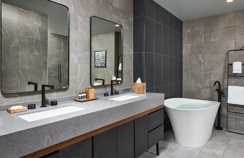 Ballpark Hôtel | The Rally Hotel at McGregor Square