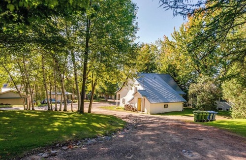 Saint Ferreol les Neiges Maison | La Maison Renaud - 4 chambres - 12 personnes