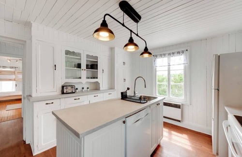 Saint Ferreol les Neiges Cottage | Le Toit Rouge - 3457 - 12 personnes