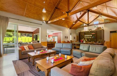 Lake Okareka Maison | The Red Barn - Lake Okareka Holiday Home