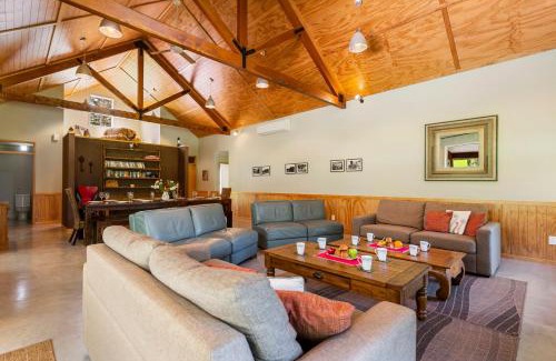 Lake Okareka Maison | The Red Barn - Lake Okareka Holiday Home