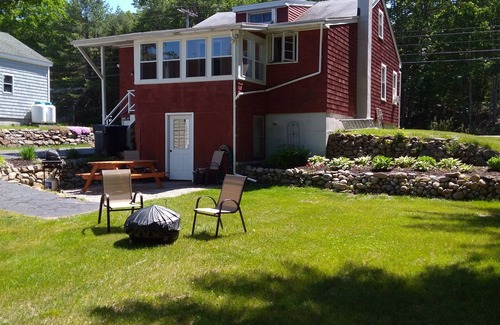 Biddeford Cottage | Le Cottage Rouge sur Piscine Street (Rte. 9) Biddeford, Maine