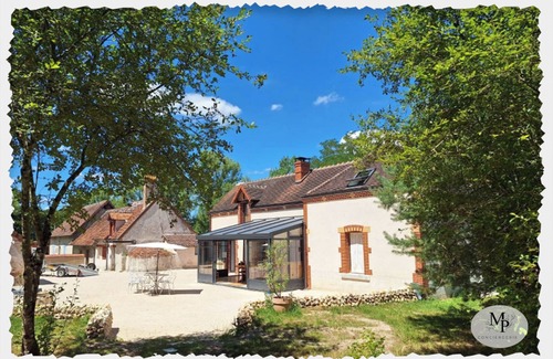 Villefranche-sur-Cher Maison | The red edge of the forest