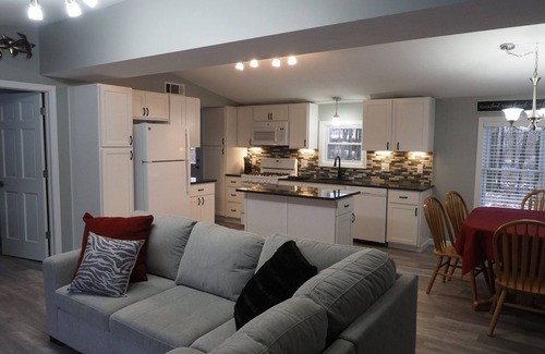 Conneaut Lake Maison | The Red Haven at Conneaut Lake
