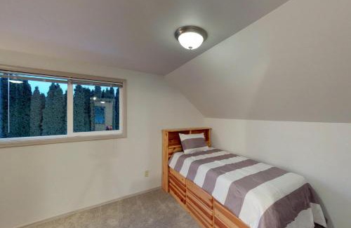 Manson Maison | The Red Lake House