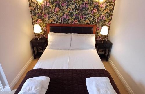 Heytesbury Hôtel | The Red Lion Heytesbury