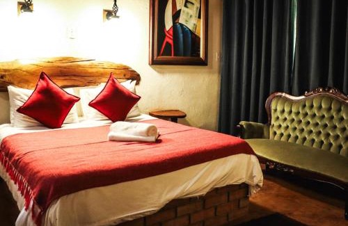 Tzaneen Maison | The Red Oak Guesthouse
