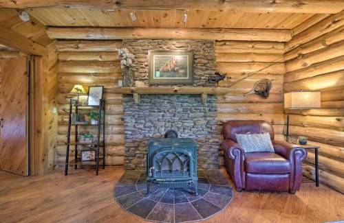 Lakeville Maison | The Red Pine Cabin with Private Pond and Dock!