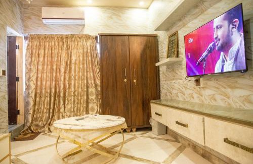 D.H.A. Maison | The Red Tree II Executive Guest House