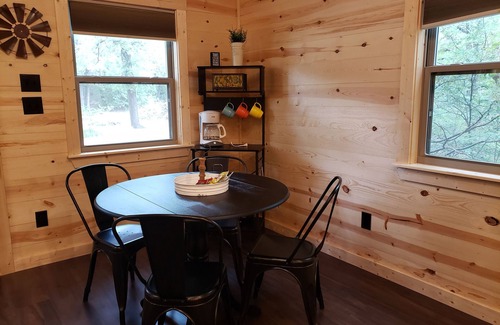 Watonga Cabine | The Redbud Cabin at Roman Nose