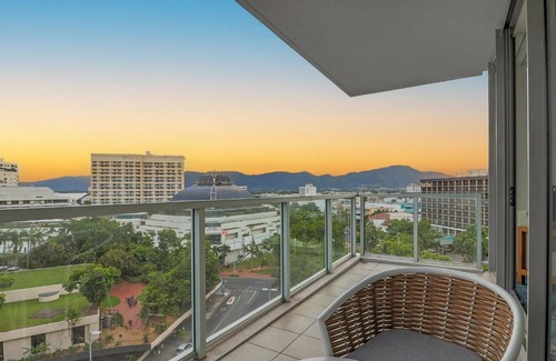 Cairns Central Business District Appartement | The Reef Pad, ideally located with a stellar view!