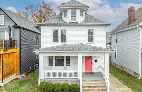 Livingston Park Maison | The Restful Roost w Hot Tub