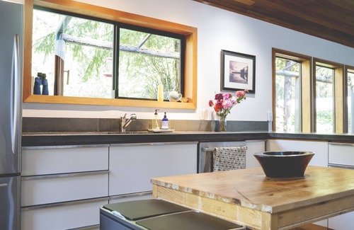 Vashon Island Maison | 2750 $ / mois Maison Vashon Location, 5 acres de retraite isolée et unique