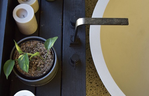 Buxton Maison | The Retreat B&B, offgrid luxury