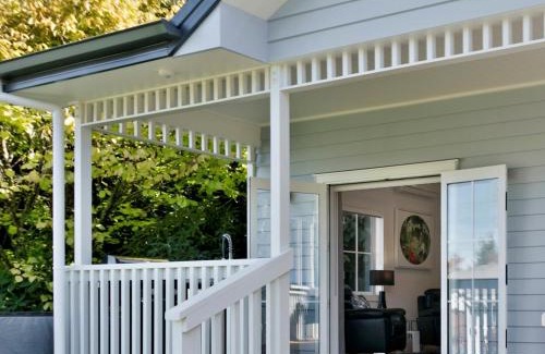 Rangatira Park Lit Et Petit-Déjeuner | The Retreat Luxury Garden Villa