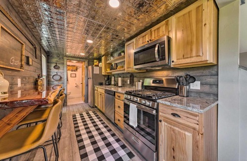 Defiance Maison | The Reubling House - Modern-Rustic Cabin!