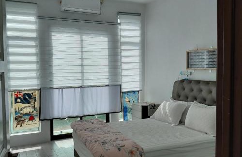 Bukit Kayu Hitam Maison | The Riceview Homestay Guest House