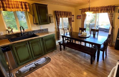 Ashford Maison | The River House: A quiet getaway with Stunning Mountain views.