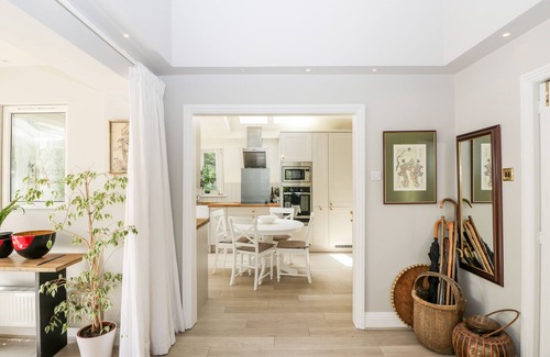 Durrington Maison | THE RIVER HOUSE. AVON VALLEY. STONEHENGE (WITH FISHING) in Salisbury