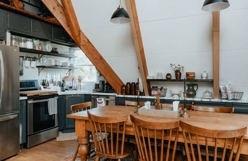 Equinunk Cabine | The Riverside Cabin - Rustic & Private Retreat