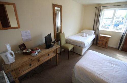 Lechlade Hôtel | The Riverside