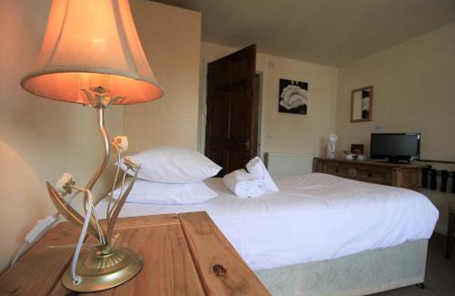 Lechlade Hôtel | The Riverside