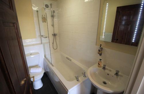 Lechlade Hôtel | The Riverside
