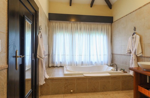 Los Naranjos Hôtel | The Riverside Inn