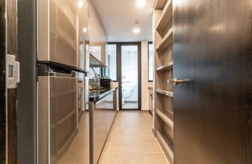 District 1 Appartement | The Rixx Terrific Apartment@D1/pool/gym/sauna/kids