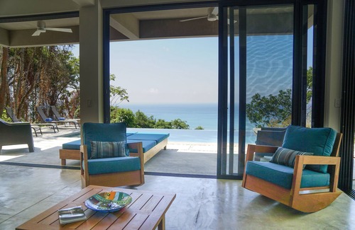 Carmen Maison | The Rock House: superbe maison de luxe avec vue sur l'océan et piscine privée à débordement