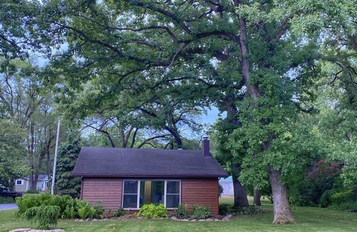 Holcomb Maison | The Rock River Cabin