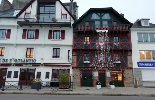 Concarneau Villa | les roches du Cabellou à 150M de la mer