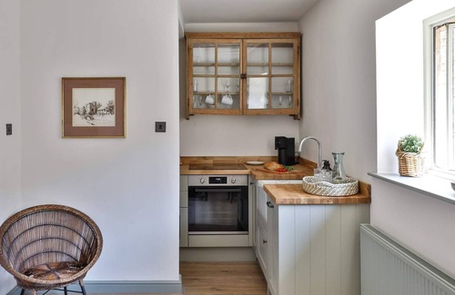 Beverston Autre | The Rooks, Beverston Castle