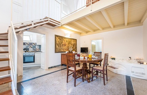 Felline Maison | The Room of Felline 100 with Whirlpool and Private Terrace