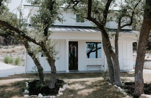 Spring Branch Maison | The Roost Farmhaus on 20 acres, hill country view, firepit, swimming hole
