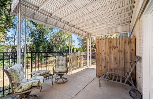 Aston Appartement | The Rootstock Ranch