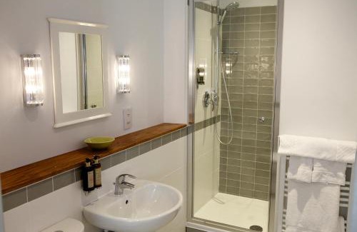 Warwick Town Centre Hôtel | The Rose and Crown
