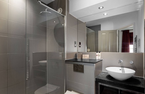 Village Hôtel | The Rose & Crown Wimbledon