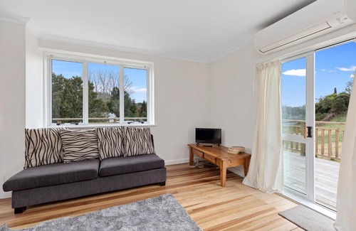 Tauranga Maison | The Rural Escape - Waitao Holiday Home
