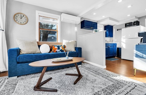 Southern Coast Appartement | The Saco Suite - Downtown, Dog Friendly, Sleeps 4, Walk to Bars & Restaurants!