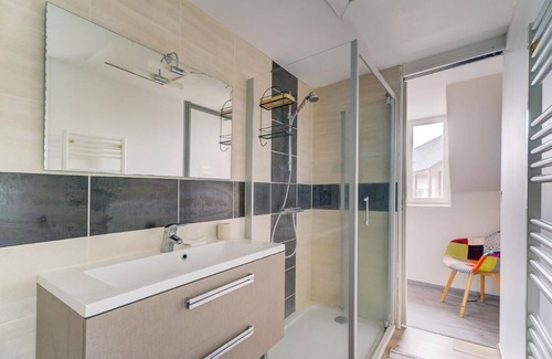 La Madeleine-Bellevue Maison | The Saint-Malo Drifter