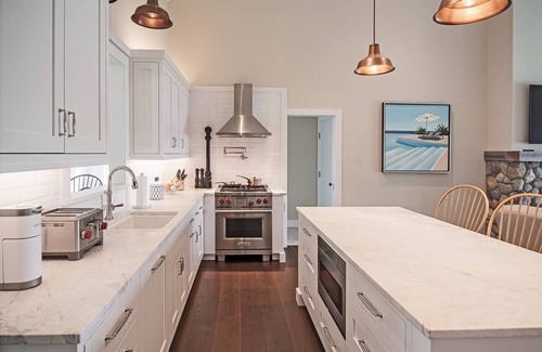 Bridgehampton Maison | The Sandbox! Completely renovated in-town 3br, 2+ bath with pool & poolhouse.