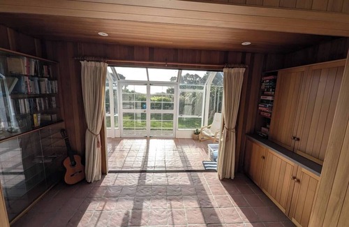 Waikanae Maison | The Sandpit: Relaxing Beachfront Getaway