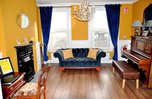 Cobh Maison | The Sardinian Guesthouse (6 Bedrooms)