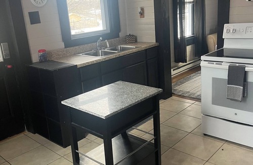 Summerlee Appartement | The Sasquatch Hideaway: Private 1BR Adventure Loft