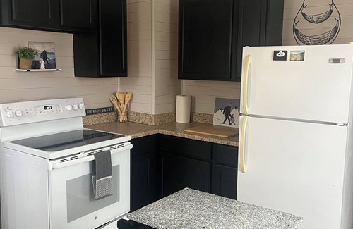 Summerlee Appartement | The Sasquatch Hideaway: Private 1BR Adventure Loft