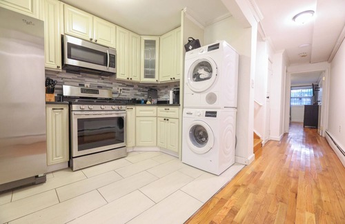 Crown Heights Maison | The Schenectady House Unit 1/ Standard Large Room/Shared Bath & Common Areas